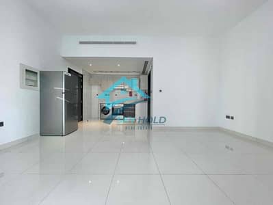 Studio for Rent in Danet Abu Dhabi, Abu Dhabi - a9a32991-8f49-49db-8ecf-2d2126a08477. jpg