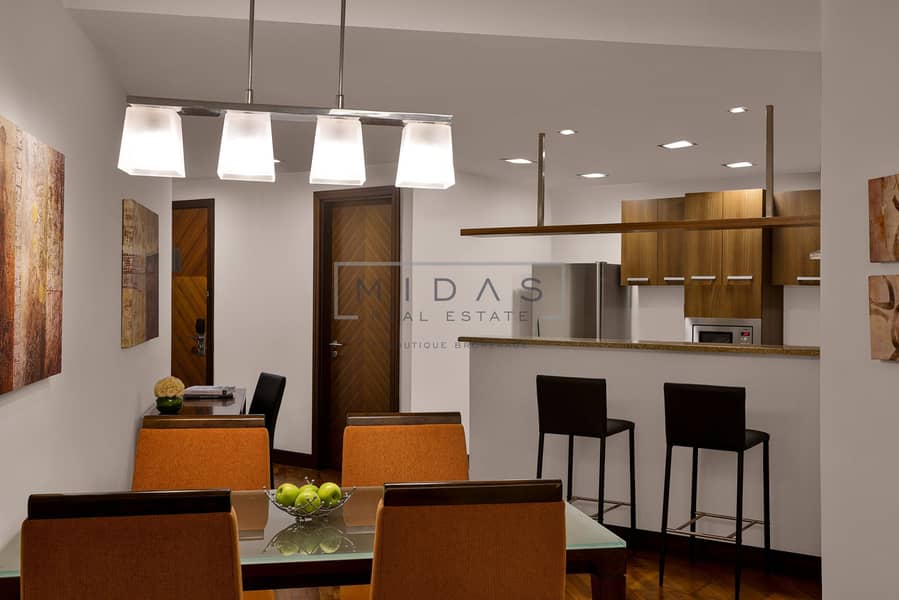 3 Premier One Bedroom Sea View Apartment_Dining  & Kitchen. jpg