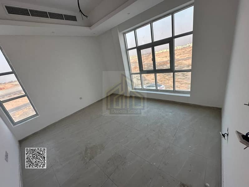 10 f76cd7be-cc10-4bd5-a487-1900232a6206. jpg