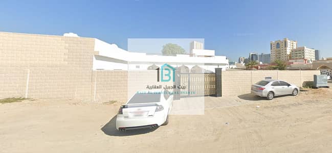 6 Bedroom Penthouse for Sale in Al Sabkha, Sharjah - Screenshot 2025-05-18 101742. png