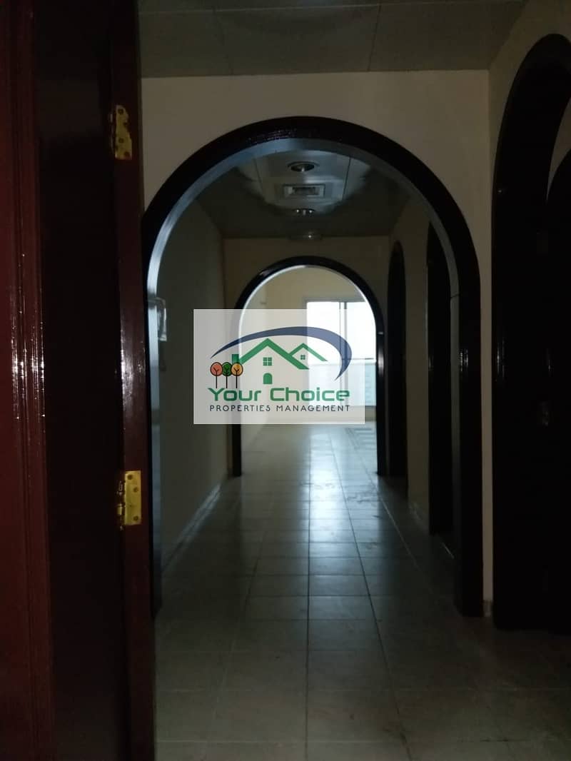 Spacious 3 Bedroom with Maid's Room & Underground Parking for 85 Spacious 3 Bedroom with Maid's Room & Underground Parking for 85