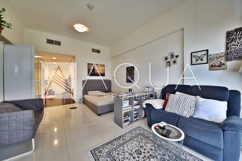 Spacious Studio Flat | Golf Course Views Spacious Studio Flat | Golf Course Views
