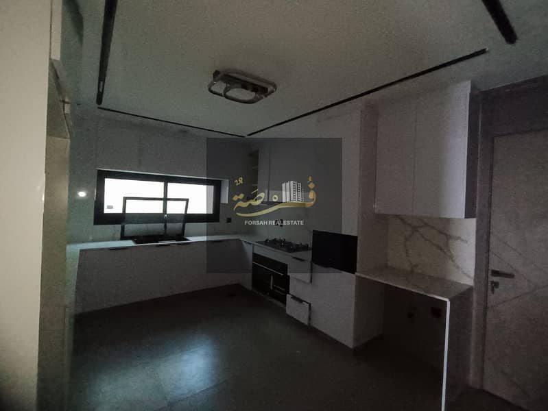 17 60a11ae8-2cf9-4557-80ee-e5ecd1fd60d3. jpg