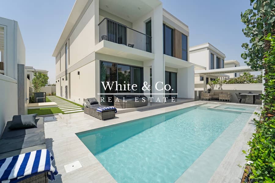 Vacant | 10m Pool | Upgraded | Single Row Vacant | 10m Pool | Upgraded | Single Row