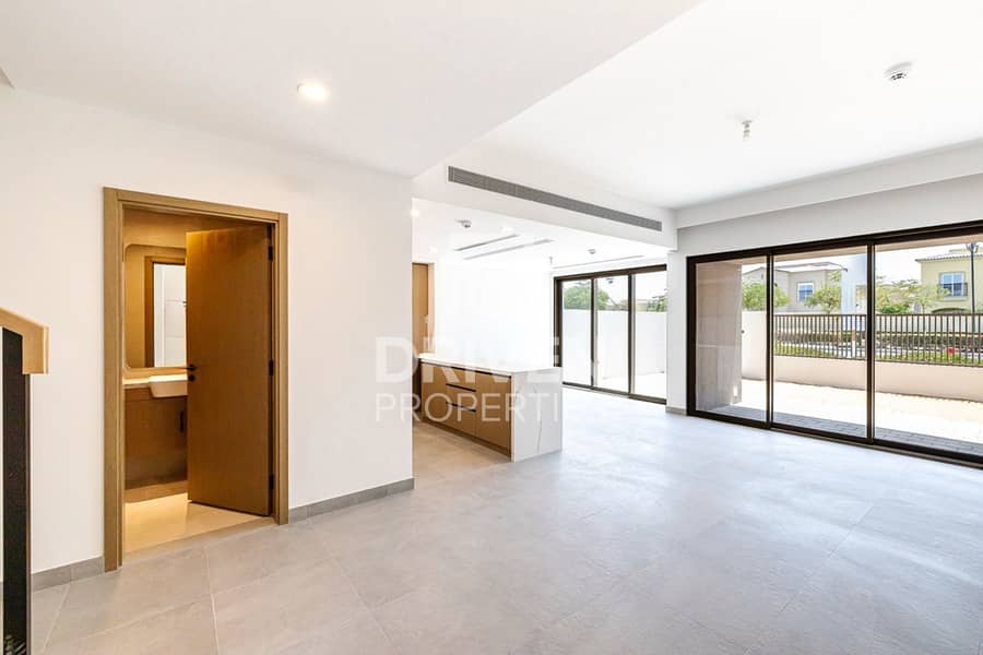 Spacious Villa | Park View | Near Amenities Spacious Villa | Park View | Near Amenities