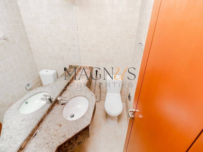 21 Rocky Real Estate - JLT - Cluster U - Al Seef 2 - Apartment (1 of 23). jpg