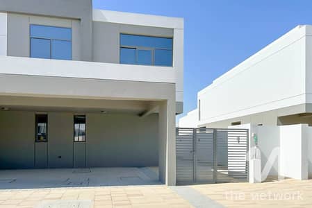 5 Bedroom Villa for Rent in Dubai South, Dubai - Semi-detached | Brand New | Phase 2