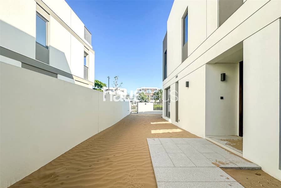 位于蒂拉尔阿尔加夫综合社区,奥拉别墅区 4 卧室的别墅 6500000 AED - 11685580 位于蒂拉尔阿尔加夫综合社区,奥拉别墅区 4 卧室的别墅 6500000 AED - 11685580
