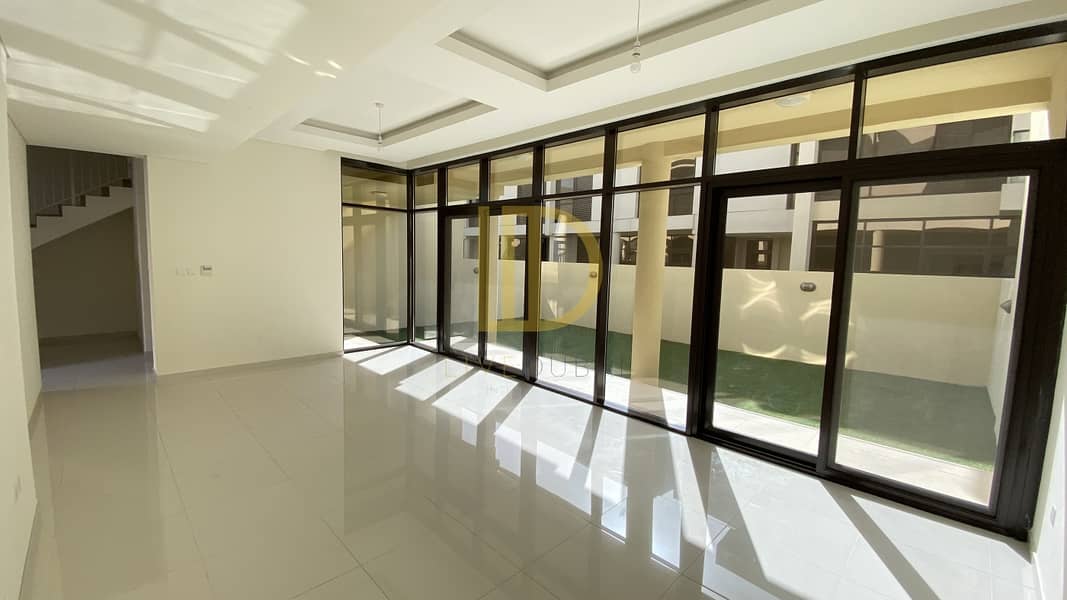 Vacant - THM-1 - Maids Room - Spacious Layout Vacant - THM-1 - Maids Room - Spacious Layout