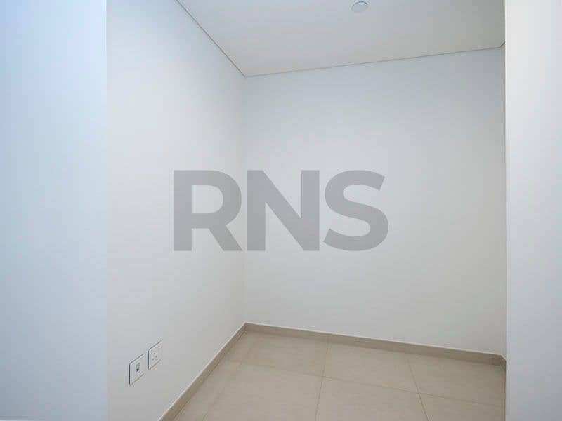 28 037_3BR. jpg
