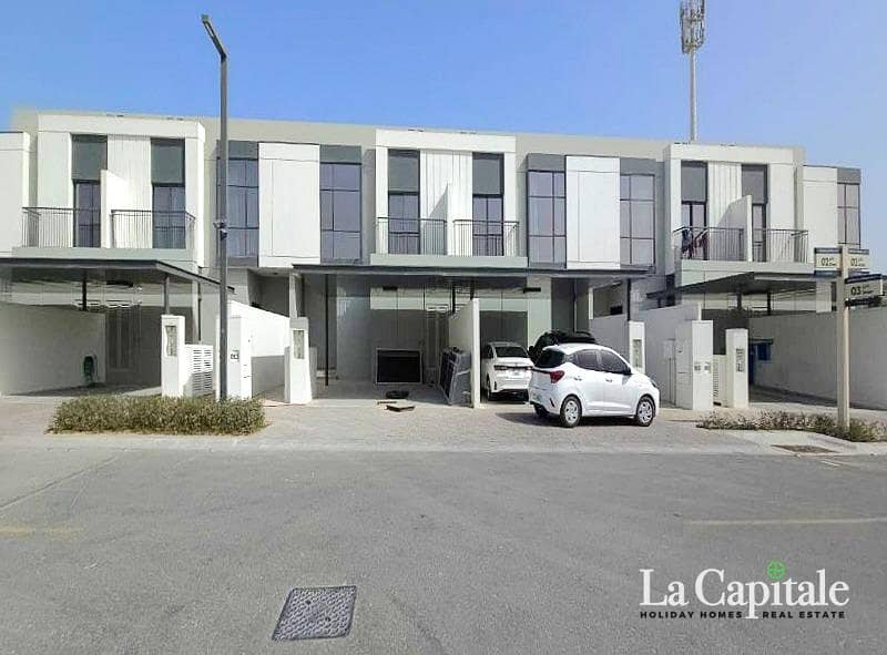 Single row | Close to Pool and Park | Huge Privacy Single row | Close to Pool and Park | Huge Privacy