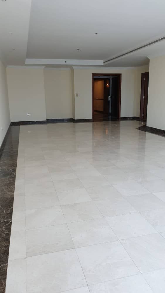 Spacious 3 B/R Apartment with Maid's Room and Sea View - Al Seef Tower