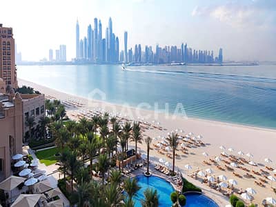 2 Bedroom Flat for Rent in Palm Jumeirah, Dubai - Full Marina Pool View | High Floor | 2 Balconies