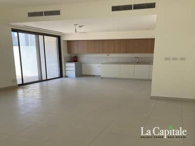 4 Bedroom Villa for Rent in Dubai South, Dubai - Direct opposing to Community Center | Biggest Plot