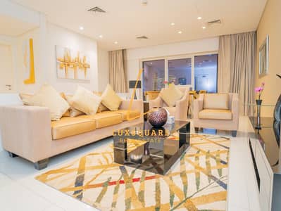 2 Bedroom Apartment for Sale in Business Bay, Dubai - Living Room Night1. jpg