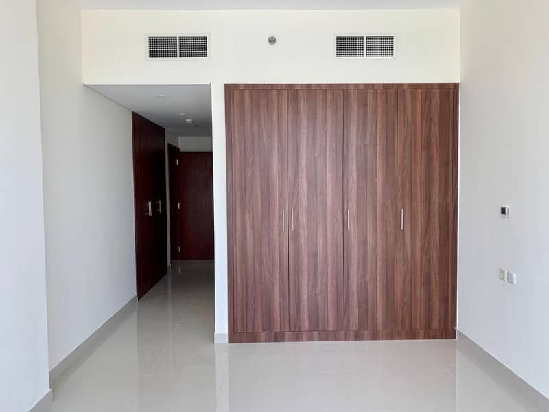 Panoramic Golf Course View At High Floor 2 Bedroom Ensuite