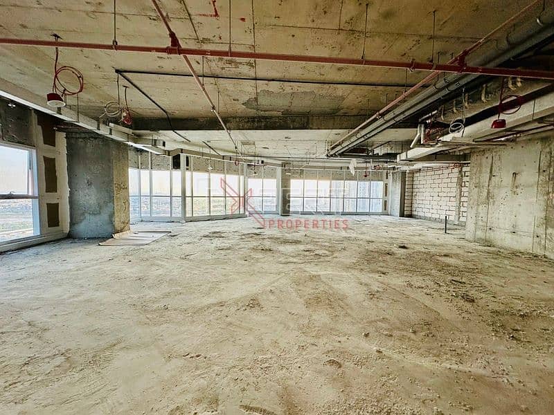 7 PARKINGS | 2 MONTHS FREE | CLOSE TO METRO 7 PARKINGS | 2 MONTHS FREE | CLOSE TO METRO