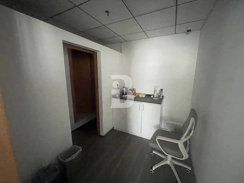 PARTITIONED OFFICE | 3 PARKING | UNFURNISHED PARTITIONED OFFICE | 3 PARKING | UNFURNISHED