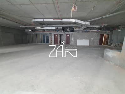 مکتب  للايجار في البطين، أبوظبي - مکتب في البطين 246600 درهم - 11330432