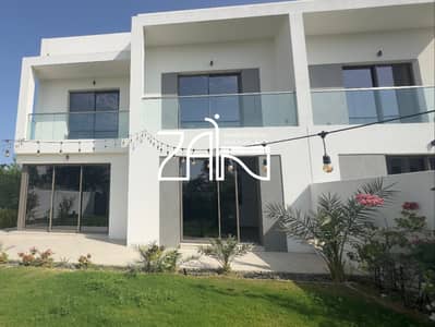 3 Bedroom Villa for Rent in Yas Island, Abu Dhabi - Vacant Corner-Double Row Best Quality and Modern