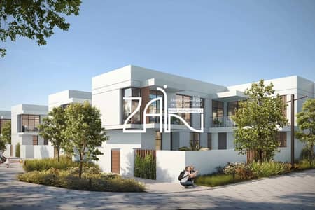 4 Bedroom Townhouse for Sale in Yas Island, Abu Dhabi - Close to Amenities Spacious 4BR+Maid and Garden