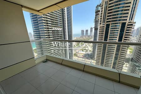 2 Bedroom Apartment for Rent in Dubai Marina, Dubai - Vacant Now | Unfurnished | Large layout