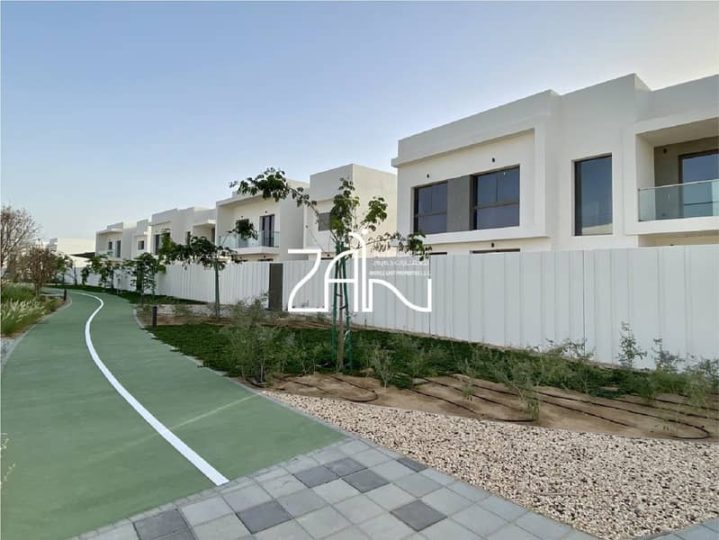 Spacious 3BR Prime Location Great Amenities Spacious 3BR Prime Location Great Amenities