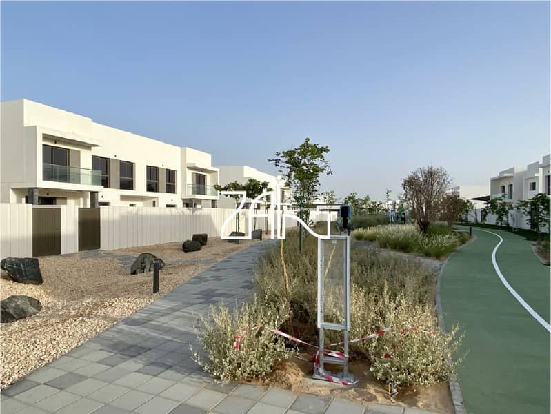 Luxury 4BR Duplex Modern Excellent Location Luxury 4BR Duplex Modern Excellent Location