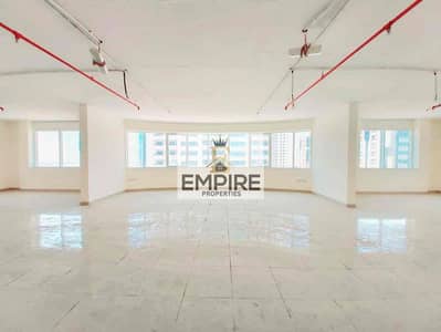 مکتب  للايجار في التعاون، الشارقة - 63490459-4552-4a02-8ea3-a3ecd856dd27. jpg