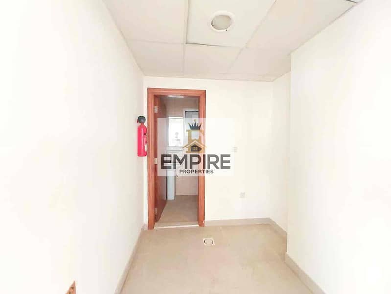 11 76e55dec-4fda-482f-bba2-5baa62c69827. jpg