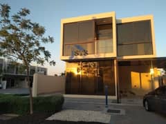 6 Bedroom Plus Maids | Single Row | Poolside