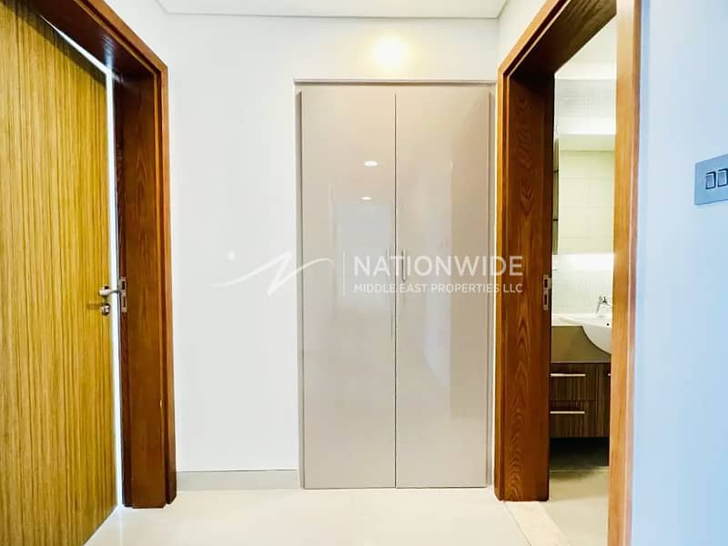 Vacant| Stunning 2BR| Waterfront| Best Facilities Vacant| Stunning 2BR| Waterfront| Best Facilities