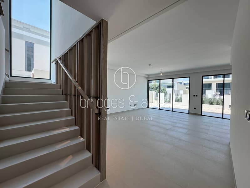 CANVAS GARDEN SUIT |4BEDS | READY TO MOVE IN CANVAS GARDEN SUIT |4BEDS | READY TO MOVE IN