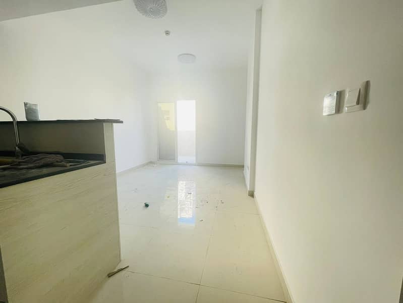 2 bd25b3d1-6859-443e-b35b-1716dc7b6ba8. jpg