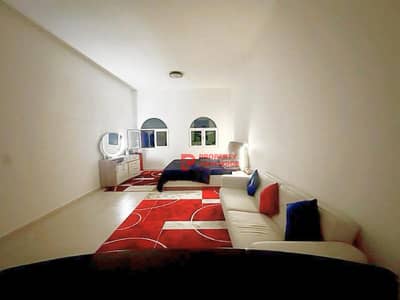 12 cheques  | 527 sq ft unit | Near Gardens Metro