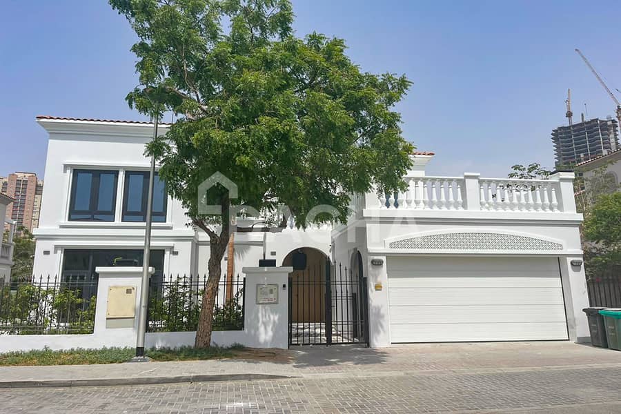 FAMILY HOME | FULLY EXTENDED AND UPGRADED | VACANT FAMILY HOME | FULLY EXTENDED AND UPGRADED | VACANT
