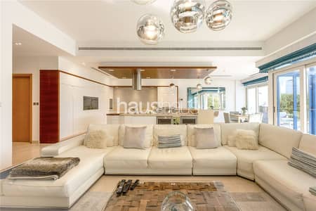5 Bedroom Townhouse for Rent in Palm Jumeirah, Dubai - Upgraded | Rare property | Private pool | Beach