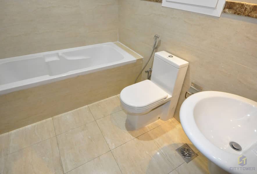 10 Bathroom7. jpg