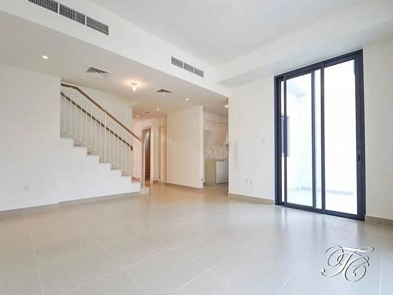 位于迪拜山庄,枫叶社区,枫叶1号公寓 3 卧室的别墅 250000 AED - 11691423 位于迪拜山庄,枫叶社区,枫叶1号公寓 3 卧室的别墅 250000 AED - 11691423