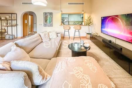 2 Bedroom Flat for Rent in Palm Jumeirah, Dubai - Upgraded | 4 Cheques | Beach Access