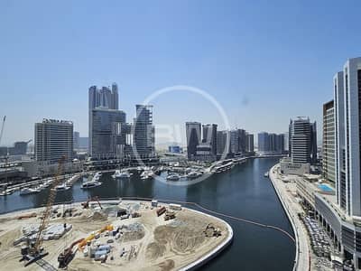 مکتب  للايجار في الخليج التجاري، دبي - مکتب في برج بي تو بي،الخليج التجاري 130000 درهم - 11690626