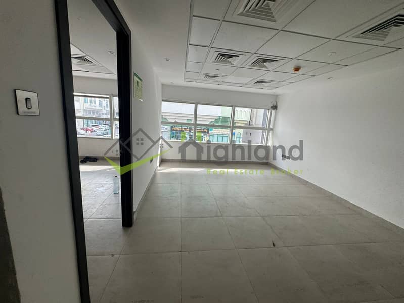 8 439a3d64-7acf-4fbf-8de3-13cf9ee7f069. jpg