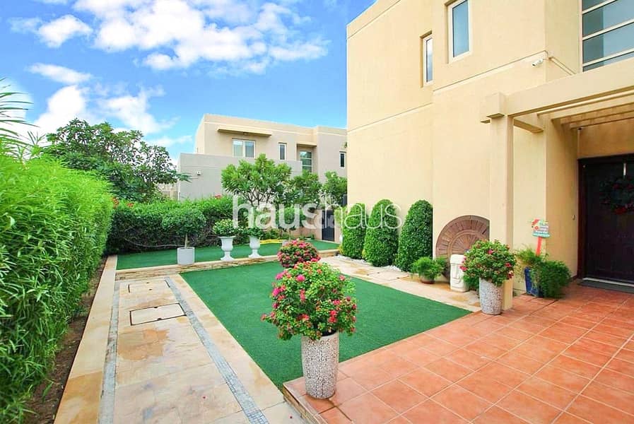 Single Row | 5 Bed plus Maids | Vacant Now Single Row | 5 Bed plus Maids | Vacant Now