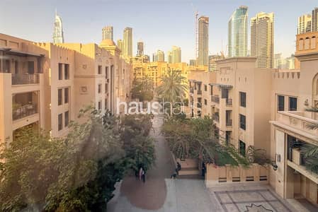 2 Bedroom Apartment for Sale in Downtown Dubai, Dubai - Upgraded | Community View | Large Lay-Out