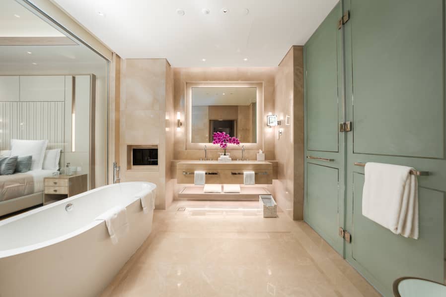 2 Bathroom. jpg