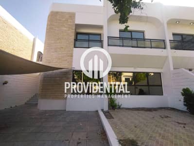 4 Bedroom Villa for Rent in Corniche Road, Abu Dhabi - Huge Villa | Large Backyard | Big Terrace | Vacant