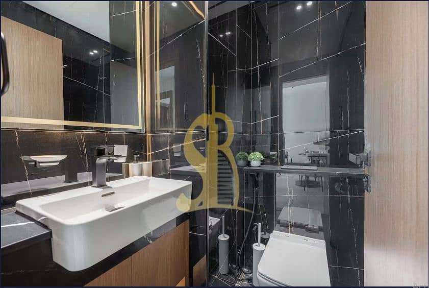 12 washroom. PNG