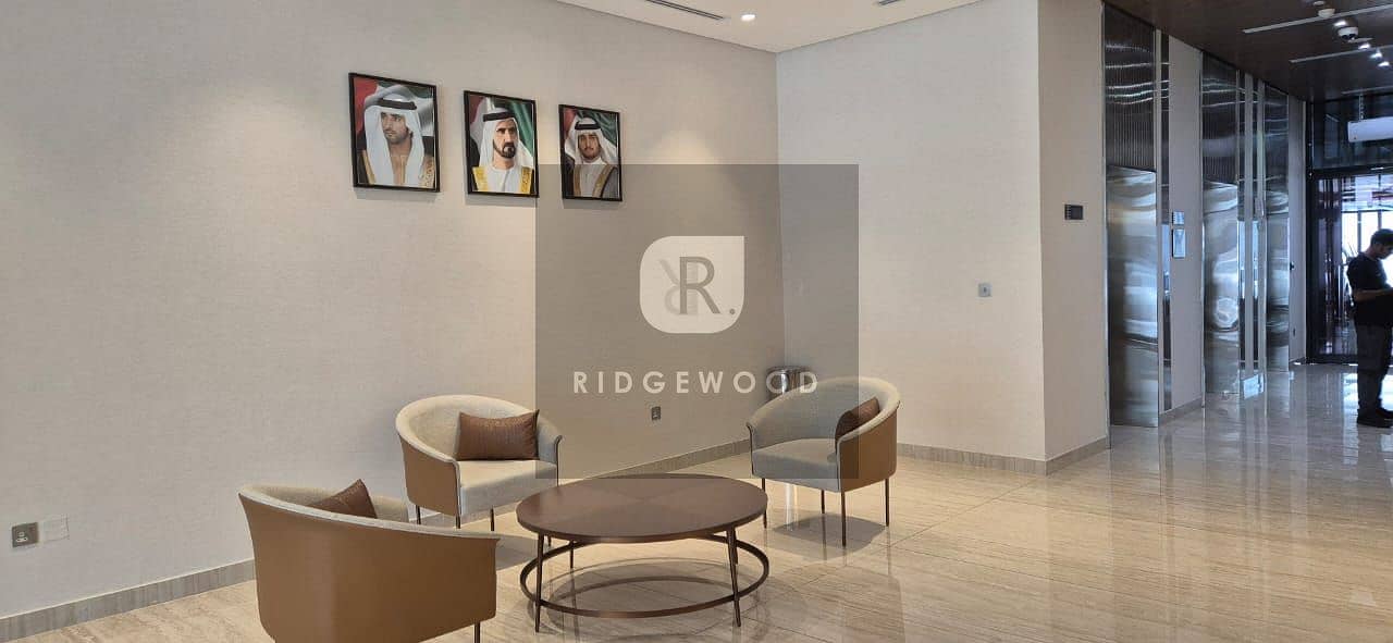 12 RIDGEWOOD REAL ESTATE 007 (23). jpg