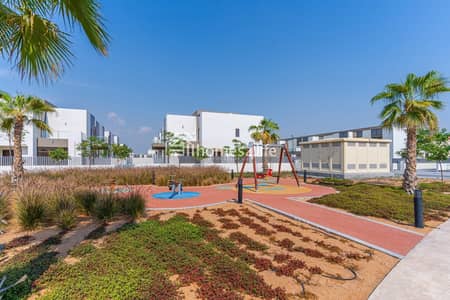 4 Bedroom Townhouse for Rent in Mohammed Bin Rashid City, Dubai - Vacant | At the Park | Easy Access | Great Price