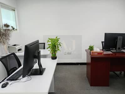 مکتب  للايجار في ديرة، دبي - 1b1954e7-f0b1-4fd7-8112-8464ec3ac42c. jpg
